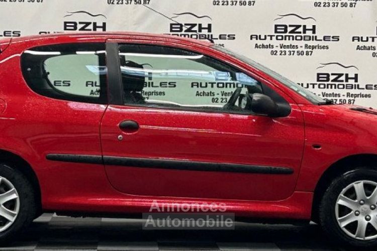 Peugeot 206 + 1.4 URBAN 3P - <small></small> 6.490 € <small>TTC</small> - #3