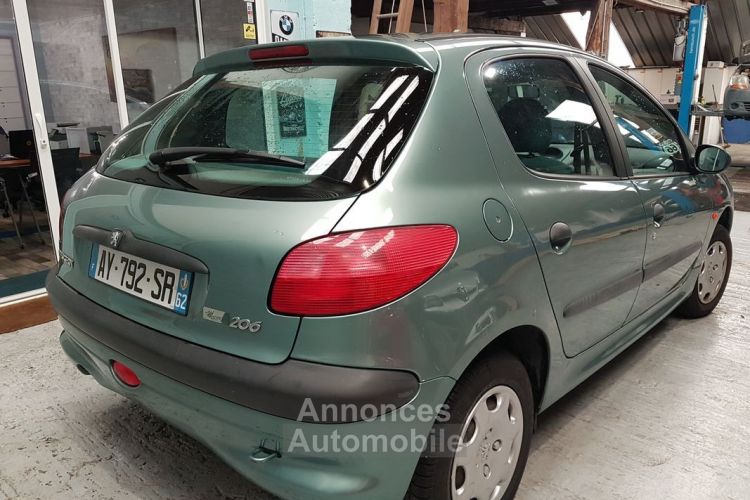 Peugeot 206 1.1 - <small></small> 3.490 € <small>TTC</small> - #3