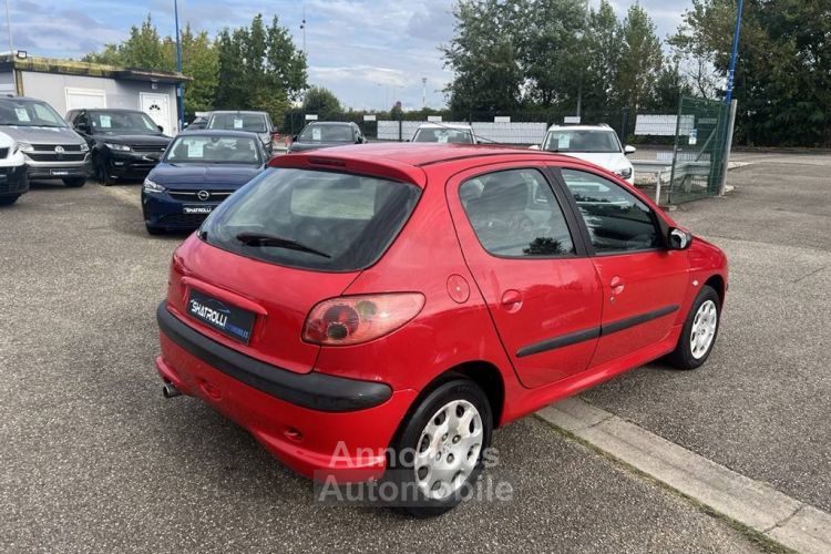 Peugeot 206 1.1 60ch 4cv Pop Art 5Portes 134,000 Kms - <small></small> 1.990 € <small>TTC</small> - #5