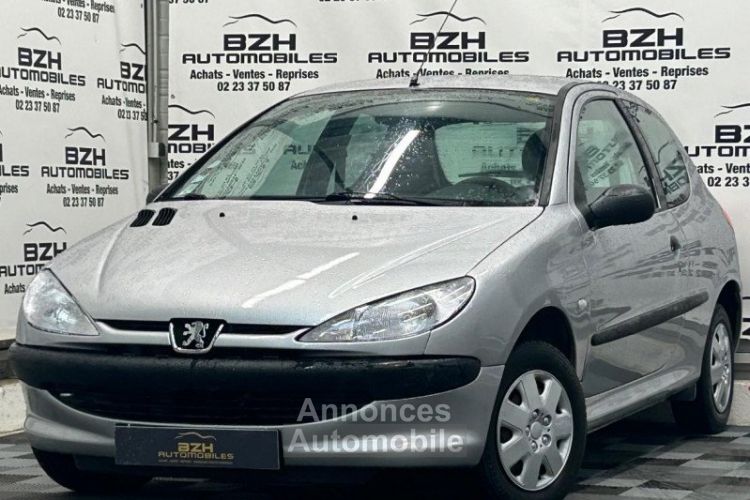 Peugeot 206 1.1 60CH XR 3P DISPONIBILITE IMMEDIATE - <small></small> 4.490 € <small>TTC</small> - #1