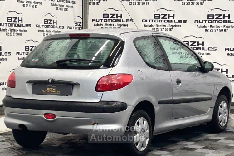 Peugeot 206 1.1 60CH XR 3P DISPONIBILITE IMMEDIATE - <small></small> 4.490 € <small>TTC</small> - #4