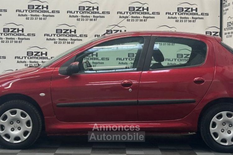 Peugeot 206 1.1 60CH XR PRESENCE 5P * CLIM * - <small></small> 4.990 € <small>TTC</small> - #2