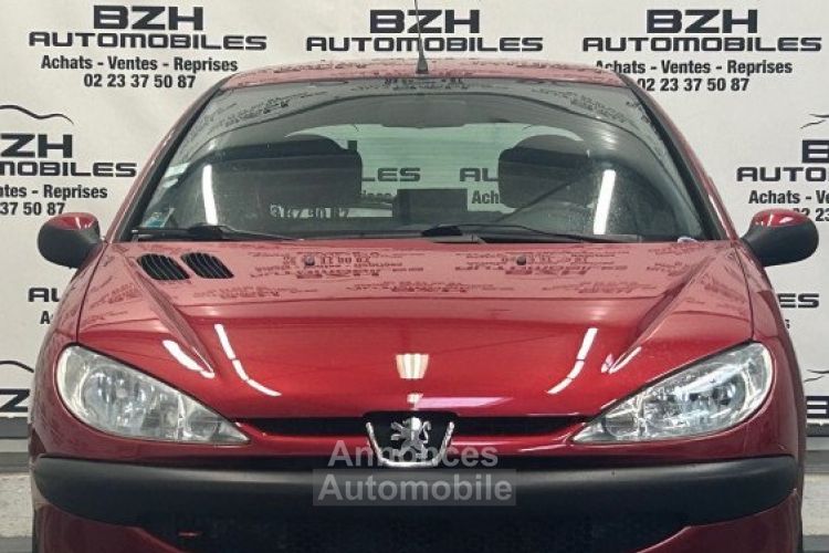 Peugeot 206 1.1 60CH XR PRESENCE 5P * CLIM * - <small></small> 4.990 € <small>TTC</small> - #3