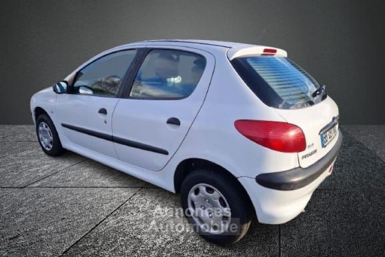 Peugeot 206 1.1 essence 60 cv 5 portes - <small></small> 2.690 € <small>TTC</small> - #3