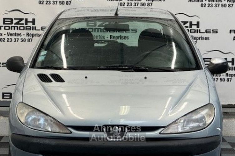 Peugeot 206 1.1 XR 5P - <small></small> 5.490 € <small>TTC</small> - #2