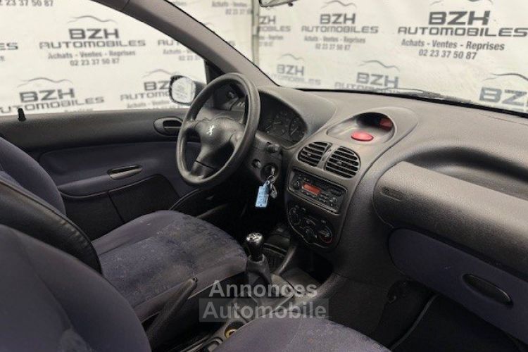 Peugeot 206 1.1 XR 5P - <small></small> 5.490 € <small>TTC</small> - #13