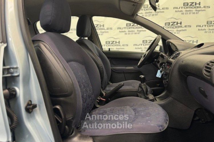 Peugeot 206 1.1I 60CH XR 5P * VITRE ELECTRIQUE * - <small></small> 5.490 € <small>TTC</small> - #16