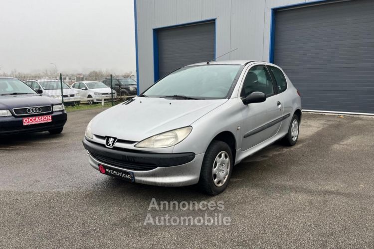 Peugeot 206 1.1i BERLINE XR 60CV BON ETAT REVISEE DISTRI NEUVE BVM - <small></small> 1.990 € <small>TTC</small> - #1