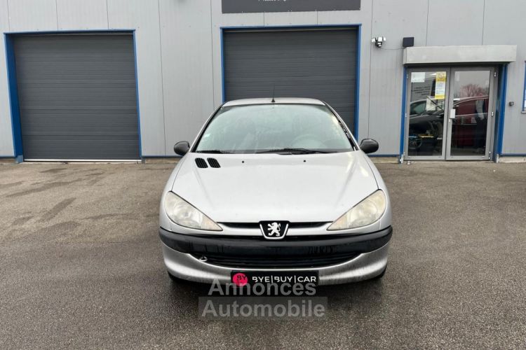 Peugeot 206 1.1i BERLINE XR 60CV BON ETAT REVISEE DISTRI NEUVE BVM - <small></small> 1.990 € <small>TTC</small> - #2