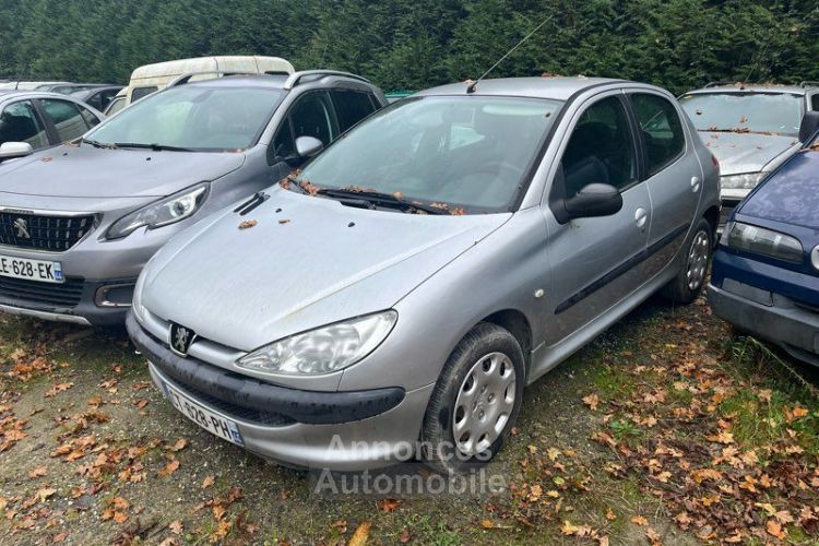 Peugeot 206 1.4 boîte automatique - <small></small> 3.990 € <small>TTC</small> - #1