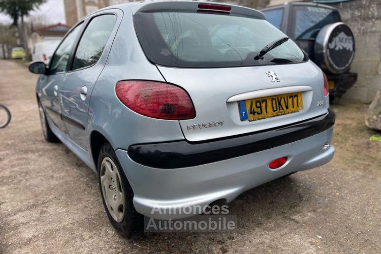 Peugeot 206 1.4 HDi 68cv - <small></small> 2.490 € <small>TTC</small> - #4