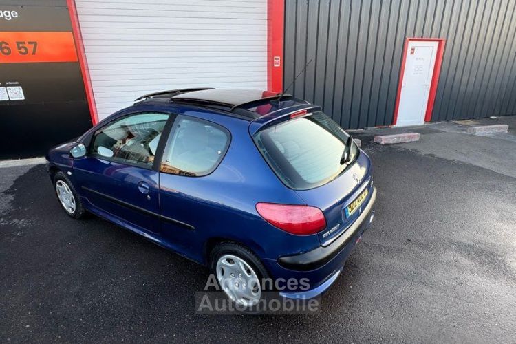 Peugeot 206 1,4 I 75 cv Toit ouvrant payement 4 fois sans frais 1 ere main - <small></small> 1.790 € <small>TTC</small> - #3