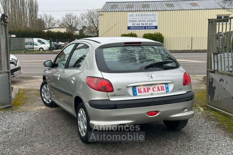 Peugeot 206 1.4 Trendy Garantie 6 mois - <small></small> 3.790 € <small>TTC</small> - #2