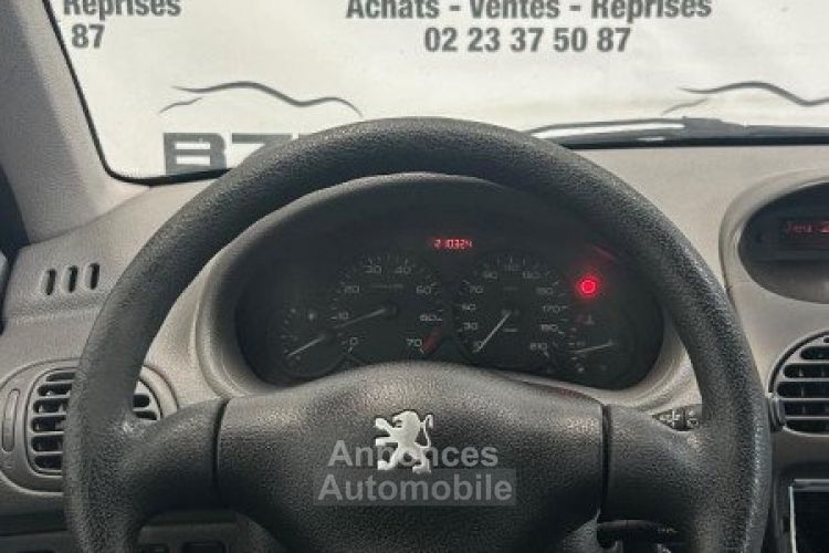 Peugeot 206 1.4 XT 5P - <small></small> 4.490 € <small>TTC</small> - #8