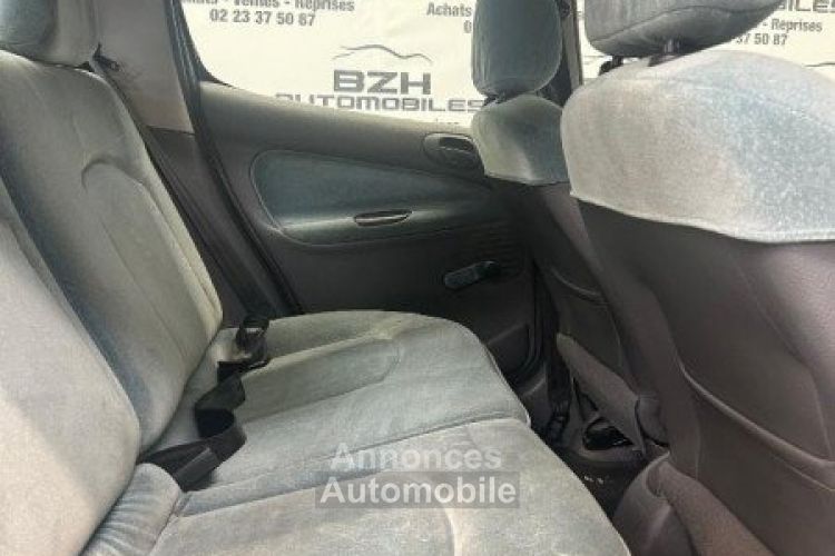 Peugeot 206 1.4 XT 5P - <small></small> 4.490 € <small>TTC</small> - #18