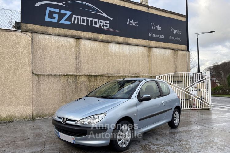 Peugeot 206 1.4i 75Ch - <small></small> 3.490 € <small>TTC</small> - #1