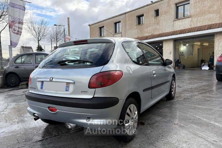 Peugeot 206 1.4i 75Ch - <small></small> 3.490 € <small>TTC</small> - #3