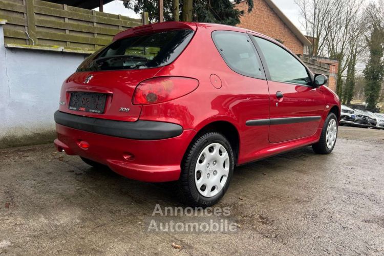 Peugeot 206 1.4i Trendy - <small></small> 2.950 € <small>TTC</small> - #3