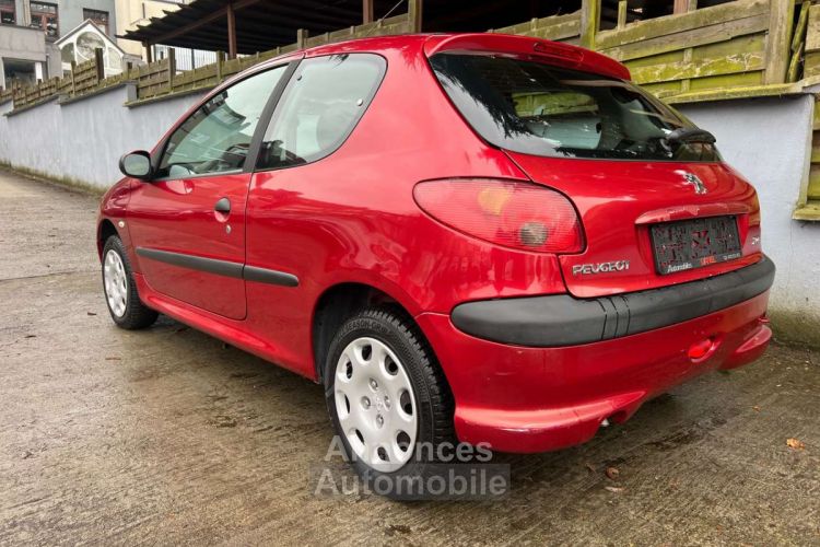 Peugeot 206 1.4i Trendy - <small></small> 2.950 € <small>TTC</small> - #7