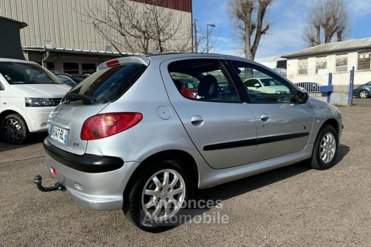 Peugeot 206 1.6 16V XT PREMIUM BAA 5P - <small></small> 3.990 € <small>TTC</small> - #7