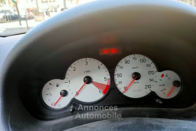 Peugeot 206 1.6 HDI EXECUTIVE FAP 5P à pro ou export en l'état sans garantie - <small></small> 1.900 € <small>TTC</small> - #10