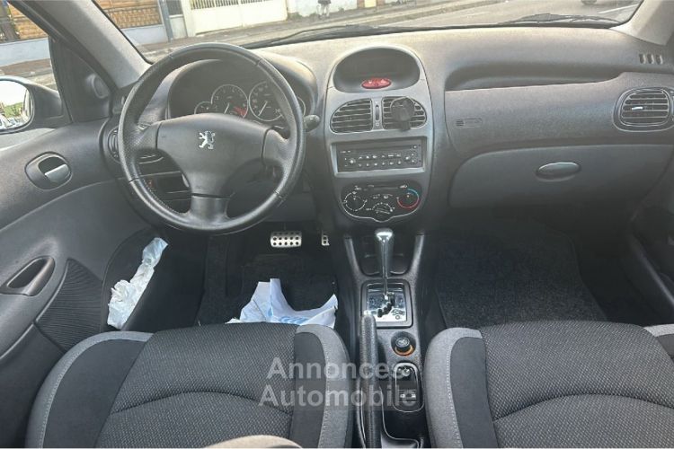 Peugeot 206 1.6e 16v Executive BVA - <small></small> 6.990 € <small>TTC</small> - #3