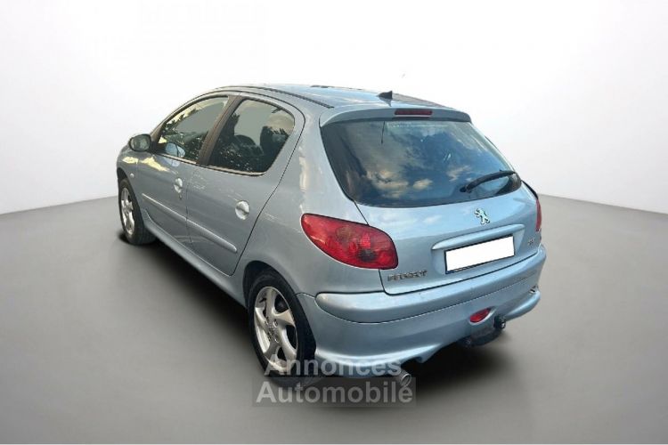 Peugeot 206 1.6e 16v Executive BVA - <small></small> 6.990 € <small>TTC</small> - #4