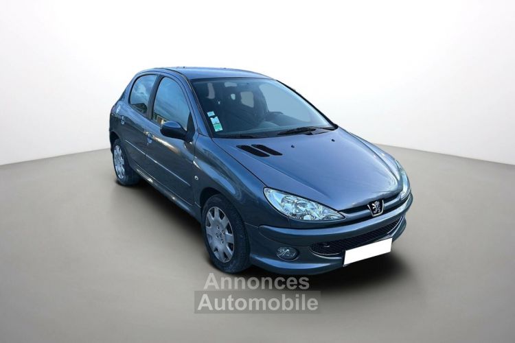 Peugeot 206 1.6e 16v Trendy BVA - <small></small> 5.990 € <small>TTC</small> - #2