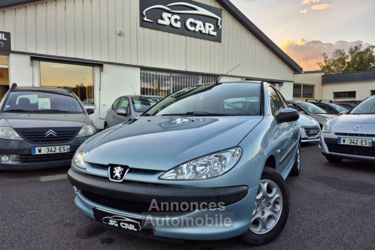 Peugeot 206 1l4 Essence 90ch 5 Portes - <small></small> 4.990 € <small>TTC</small> - #1