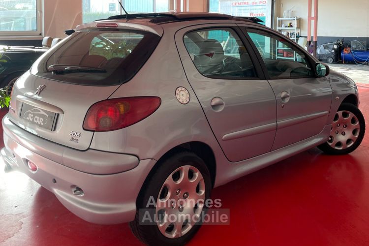 Peugeot 206 1l6 Essence 110 Ch Toit Ouvrant - <small></small> 6.990 € <small></small> - #4