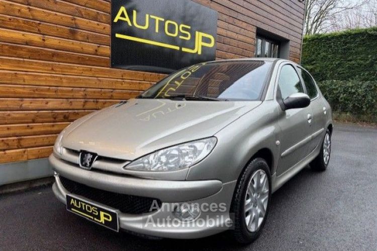 Peugeot 206 (2) 1.6 hdi 110 fap trendy 5p - <small></small> 3.990 € <small>TTC</small> - #1