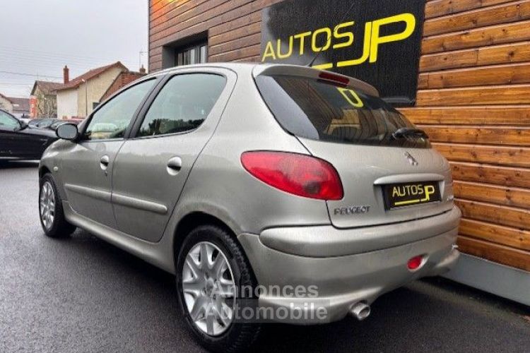 Peugeot 206 (2) 1.6 hdi 110 fap trendy 5p - <small></small> 3.990 € <small>TTC</small> - #2