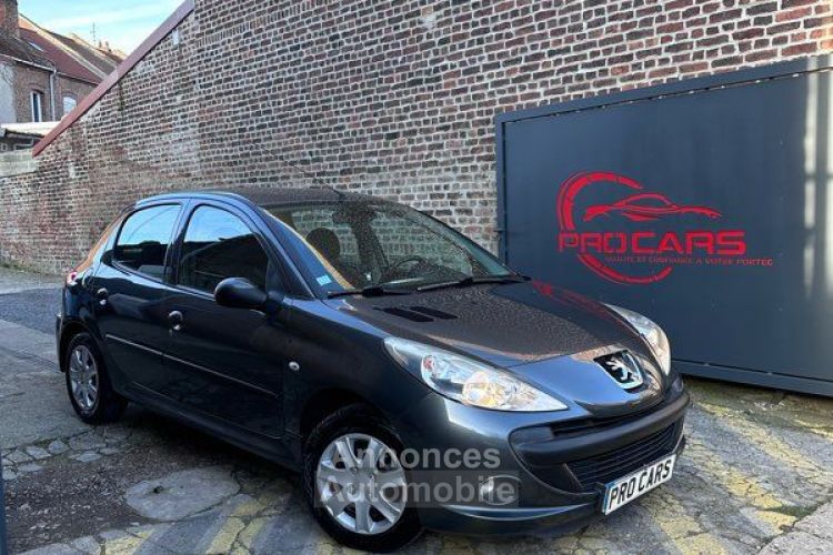 Peugeot 206 206+ 1,4i 60Ch Idéal Jeune Chauffeur - <small></small> 4.690 € <small>TTC</small> - #1