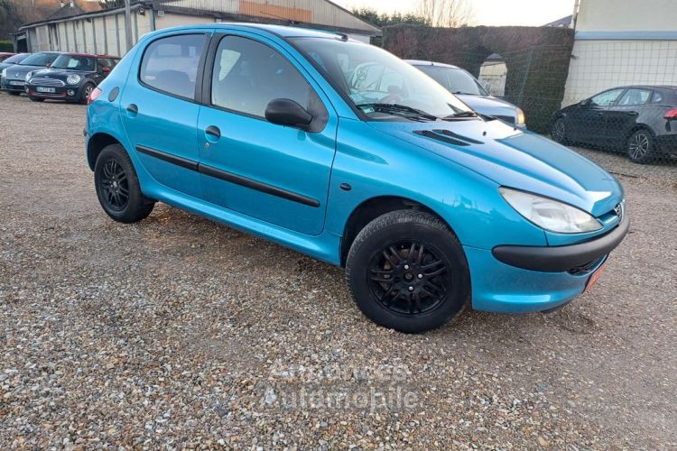 Peugeot 206 206, 1,4 i, 75 CH - <small></small> 2.500 € <small>TTC</small> - #2