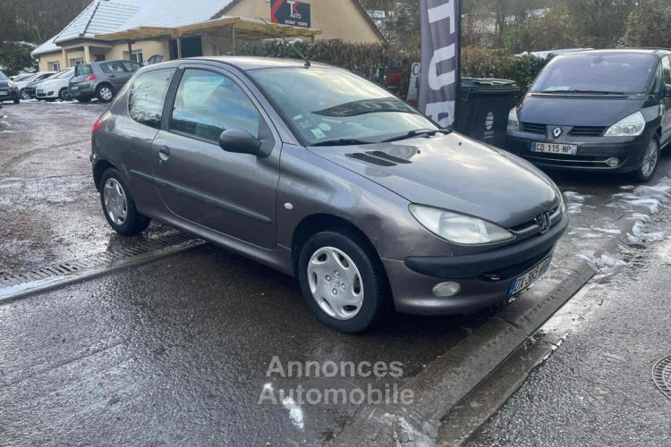 Peugeot 206 3/5 portes (1.4 i 75CV - <small></small> 2.990 € <small>TTC</small> - #3