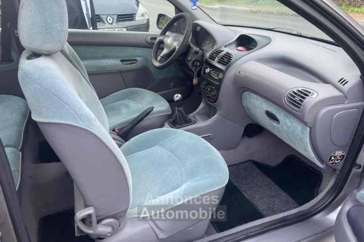 Peugeot 206 3/5 portes (1.4 i 75CV - <small></small> 2.990 € <small>TTC</small> - #5