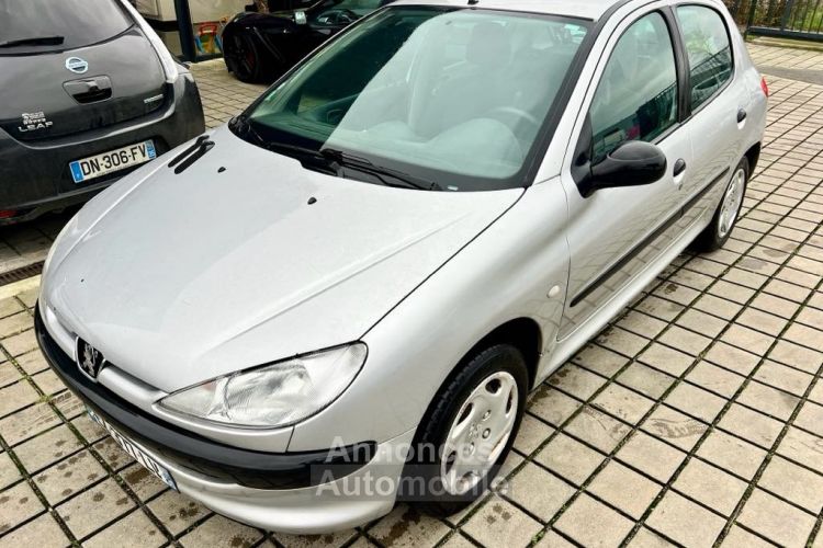 Peugeot 206 3/5 portes (2A/C) 1.4 i (75Ch) - <small></small> 2.490 € <small>TTC</small> - #2