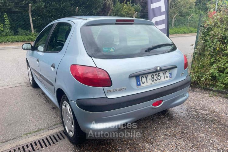 Peugeot 206 Berline bicorps trois ou cinq portes 1.4 i 1360cm3 75cv  - <small></small> 3.000 € <small>TTC</small> - #10