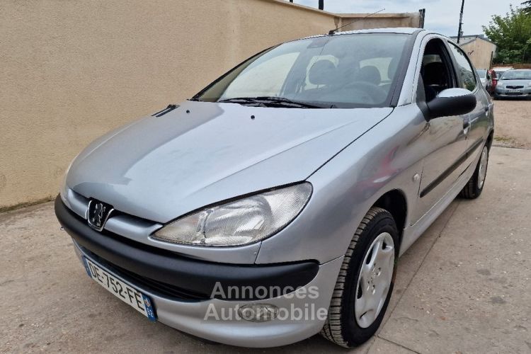 Peugeot 206 boite automatique 1.4 essence 75ch - <small></small> 4.950 € <small>TTC</small> - #1