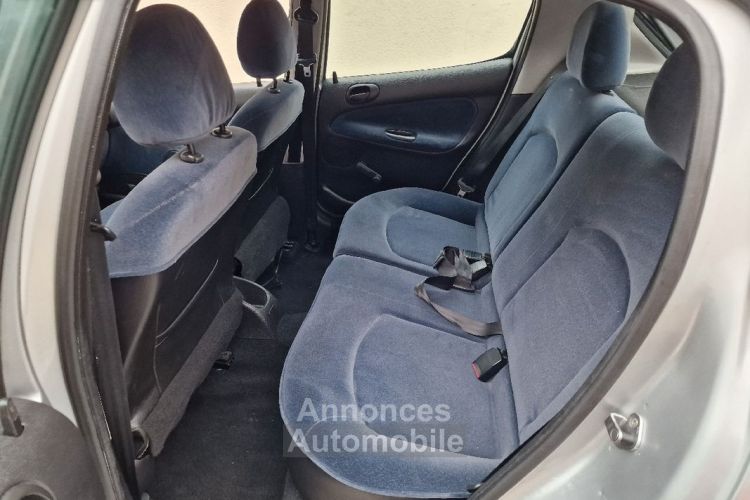 Peugeot 206 boite automatique 1.4 essence 75ch - <small></small> 4.950 € <small>TTC</small> - #5