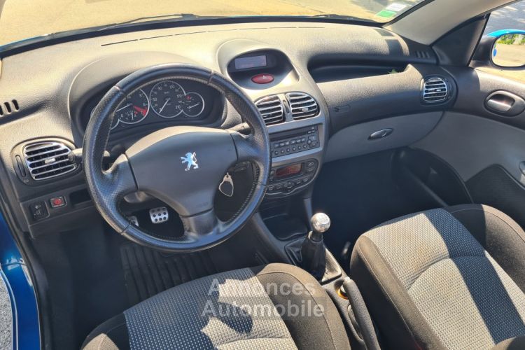 Peugeot 206 CC 2.0 i S16 136 cv - <small></small> 9.990 € <small>TTC</small> - #10