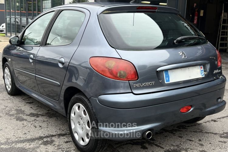 Peugeot 206 PHASE 2 1.4 HDI 70 Cv 5 PORTES CLIMATISATION REGULATEUR LIMITEUR BLUETOOTH Garantie 1 an - <small></small> 4.970 € <small>TTC</small> - #4