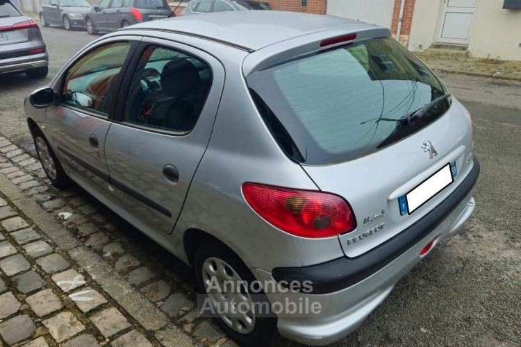 Peugeot 206 Trendy 1,4i 75CH 5CV - <small></small> 2.990 € <small>TTC</small> - #4