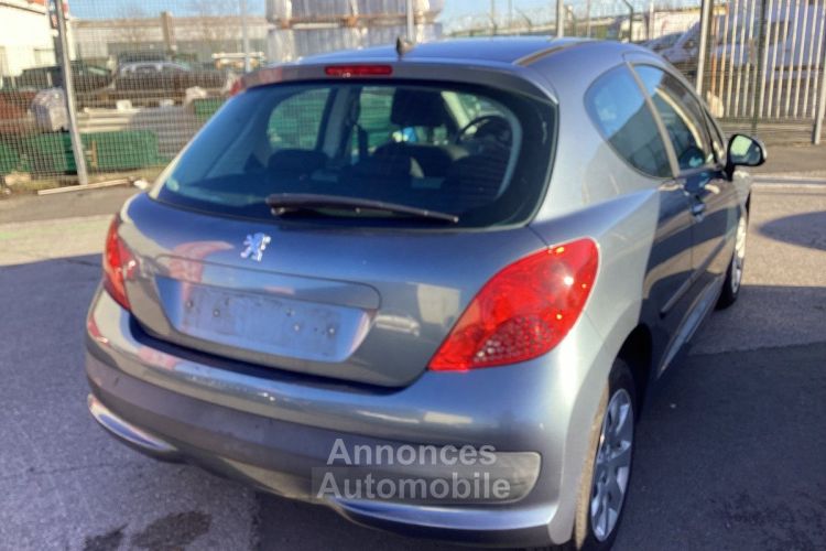 Peugeot 207 1.4  Urban - <small></small> 4.250 € <small>TTC</small> - #4