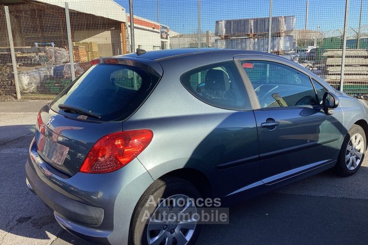 Peugeot 207 1.4  Urban - <small></small> 4.250 € <small>TTC</small> - #5