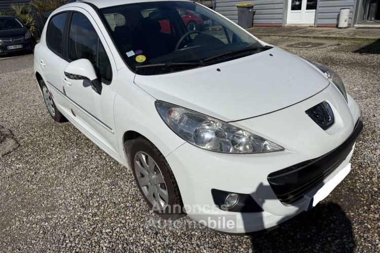 Peugeot 207 1.4 16v Premium 2-Tronic 5p - <small></small> 7.490 € <small>TTC</small> - #2