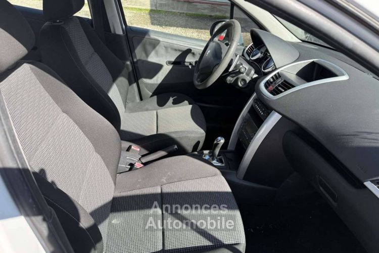 Peugeot 207 1.4 16v Premium 2-Tronic 5p - <small></small> 7.490 € <small>TTC</small> - #6