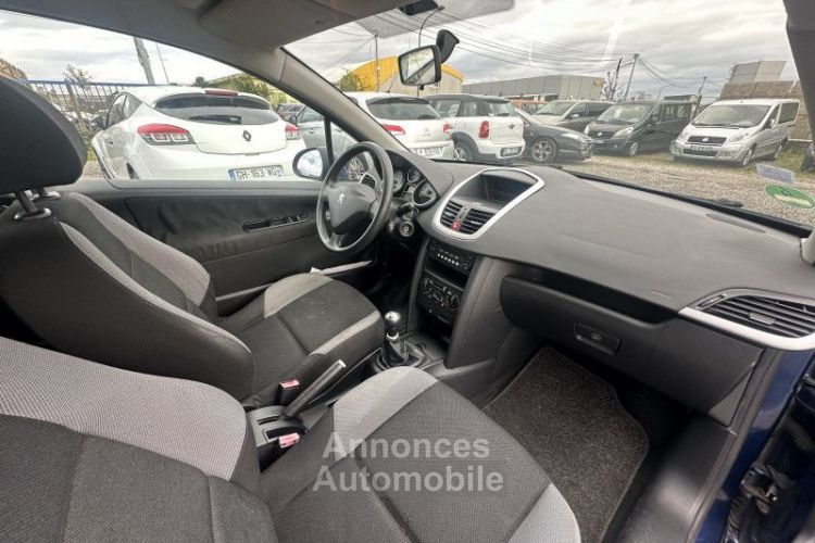 Peugeot 207 1.4 16V TRENDY 3P - <small></small> 3.499 € <small>TTC</small> - #13