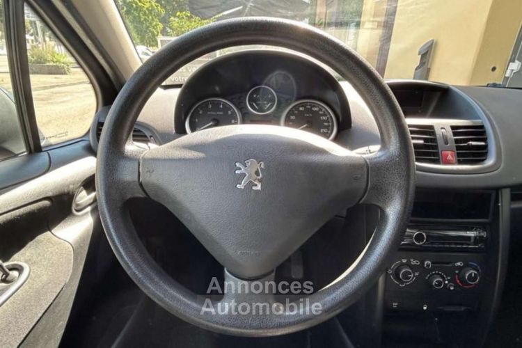 Peugeot 207 1.4 75 ACTIVE CT OK GARANTIE 12 MOIS - <small></small> 4.990 € <small>TTC</small> - #15