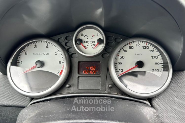 Peugeot 207 1.4 75 URBAN 5P - <small></small> 4.495 € <small>TTC</small> - #11